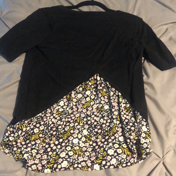 Mixed Media short sleeve top - Picture 2 of 2